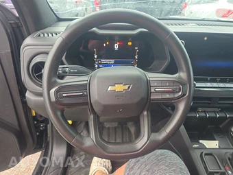 2023 Chevrolet Colorado WT Crew Cab Medium Bed 2WT - miniatura 10