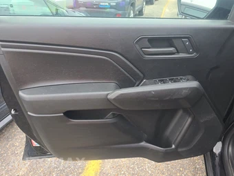2023 Chevrolet Colorado WT Crew Cab Medium Bed 2WT - miniatura 9