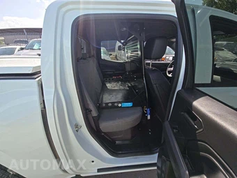 2023 Chevrolet Colorado WT Crew Cab Medium Bed 2WT - miniatura 13