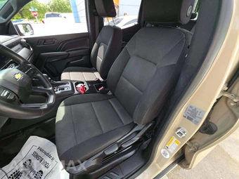 2023 Chevrolet Colorado WT Crew Cab Medium Bed 2WT - miniatura 6