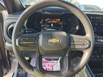 2023 Chevrolet Colorado WT Crew Cab Medium Bed 2WT - miniatura 10