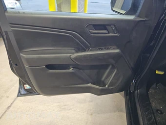 2023 Chevrolet Colorado WT Crew Cab Medium Bed 4WT – miniatura 9