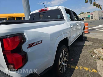 2023 Chevrolet Colorado Z71 Crew Cab Medium Bed 4Z7 - miniatura 3