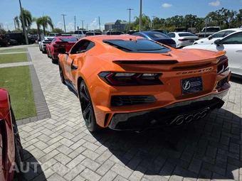 2023 Chevrolet Corvette Z06 Coupe 3LZ - miniatura 2