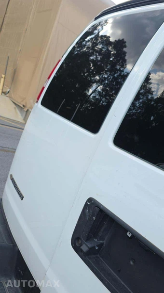2023 Chevrolet Express 2500 Cargo Van 1WT 135.2" WB - miniatura 20