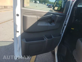 2023 Chevrolet Express 2500 Cargo Van 1WT 135.2" WB - miniatura 9