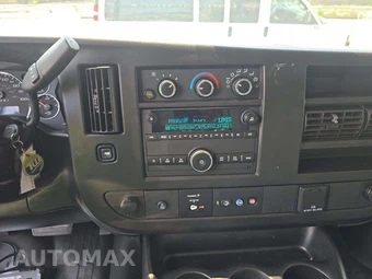 2023 Chevrolet Express 3500 Cargo Van 1WT 155.2" WB - miniatura 10