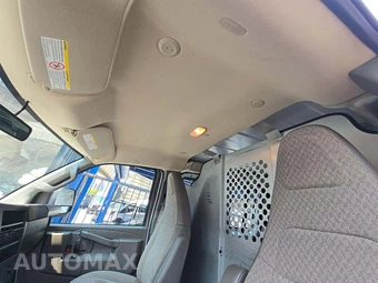 2023 Chevrolet Express 3500 Cargo Van 1WT 155.2" WB - miniatura 11
