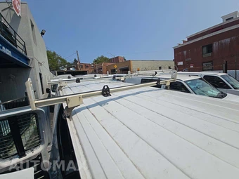 2023 Chevrolet Express 3500 Cargo Van 1WT 155.2" WB - miniatura 12