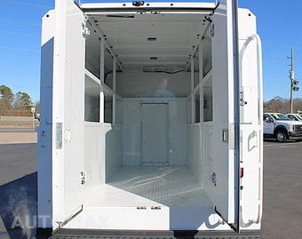 2023 Chevrolet Express 3500 Cutaway 1WT - miniatura 15