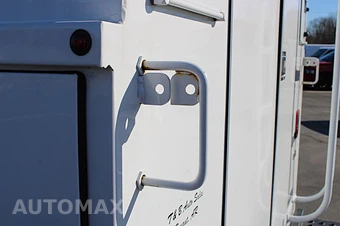 2023 Chevrolet Express 3500 Cutaway 1WT - miniatura 17