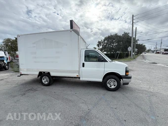 2023 Chevrolet Express 3500 Cutaway 1WT - miniatura 10