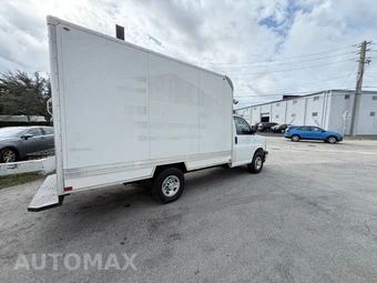 2023 Chevrolet Express 3500 Cutaway 1WT - miniatura 18