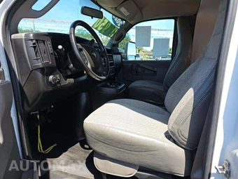 2023 Chevrolet Express 3500 Cutaway 1WT DRW - miniatura 3