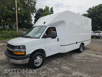 2023 Chevrolet Express 3500 Cutaway 1WT DRW