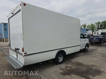 2023 Chevrolet Express 3500 Cutaway 1WT DRW - miniatura 3