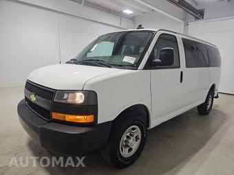 2023 Chevrolet Express 3500 Passenger Van LS 1LS 135.2" WB