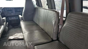2023 Chevrolet Express 3500 Passenger Van LS 1LS 135.2" WB - miniatura 28