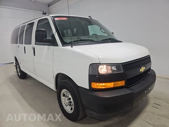 2023 Chevrolet Express 3500 Passenger Van LS 1LS 135.2" WB - miniatura 3