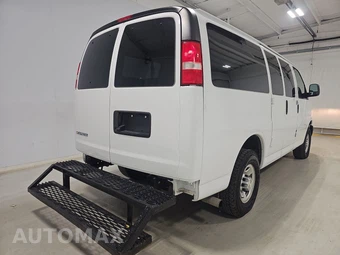 2023 Chevrolet Express 3500 Passenger Van LS 1LS 135.2" WB - miniatura 4