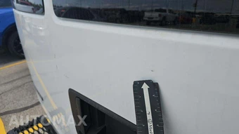 2023 Chevrolet Express 3500 Passenger Van LS 1LS 135.2" WB - miniatura 40
