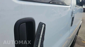 2023 Chevrolet Express 3500 Passenger Van LS 1LS 135.2" WB - miniatura 47