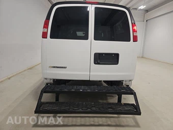 2023 Chevrolet Express 3500 Passenger Van LS 1LS 135.2" WB - miniatura 5