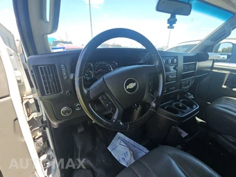 2023 Chevrolet Express 3500 Passenger Van LS 1LS 155.1" WB - miniatura 11