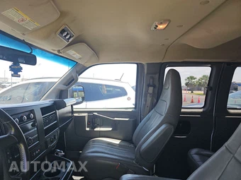 2023 Chevrolet Express 3500 Passenger Van LS 1LS 155.1" WB - miniatura 17
