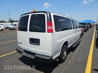 2023 Chevrolet Express 3500 Passenger Van LS 1LS 155.1" WB - miniatura 4