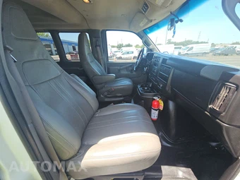2023 Chevrolet Express 3500 Passenger Van LS 1LS 155.1" WB - miniatura 8