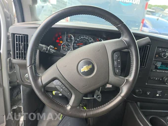 2023 Chevrolet Express 3500 Passenger Van LS 1LS 155.1" WB - miniatura 10
