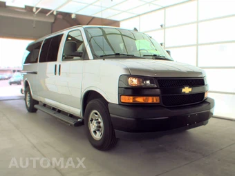 2023 Chevrolet Express 3500 Passenger Van LS 1LS 155.1" WB - miniatura 3