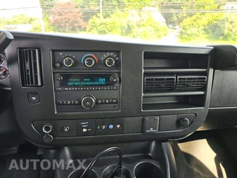 2023 Chevrolet Express 3500 Passenger Van LS 1LS 155.1" WB - miniatura 10