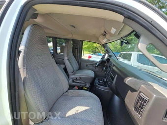 2023 Chevrolet Express 3500 Passenger Van LS 1LS 155.1" WB - miniatura 19