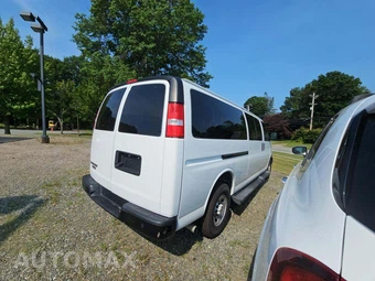 2023 Chevrolet Express 3500 Passenger Van LS 1LS 155.1" WB - miniatura 3