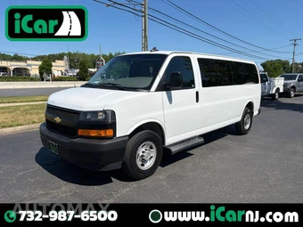 2023 Chevrolet Express 3500 Passenger Van LS 1LS 155.1" WB