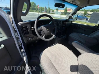 2023 Chevrolet Express 3500 Passenger Van LS 1LS 155.1" WB - miniatura 18