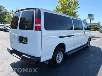 2023 Chevrolet Express 3500 Passenger Van LS 1LS 155.1" WB - miniatura 8