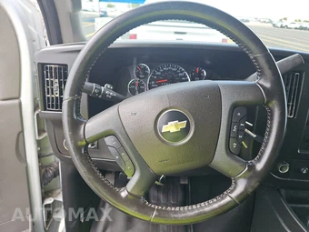 2023 Chevrolet Express 3500 Passenger Van LS 1LS 155.1" WB - miniatura 10