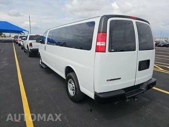 2023 Chevrolet Express 3500 Passenger Van LS 1LS 155.1" WB - miniatura 6