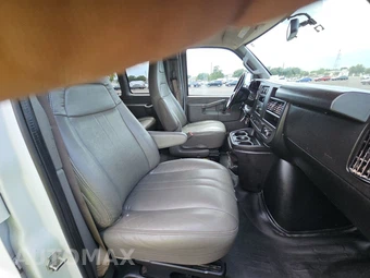 2023 Chevrolet Express 3500 Passenger Van LS 1LS 155.1" WB - miniatura 8