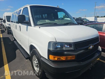 2023 Chevrolet Express 3500 Passenger Van LS 1LS 155.1" WB - miniatura 3