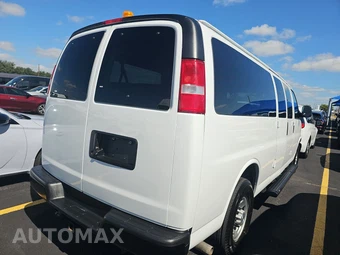 2023 Chevrolet Express 3500 Passenger Van LS 1LS 155.1" WB - miniatura 4