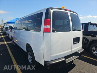 2023 Chevrolet Express 3500 Passenger Van LS 1LS 155.1" WB - miniatura 6