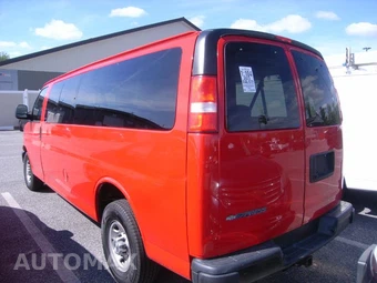 2023 Chevrolet Express 3500 Passenger Van LS 1LS 155.1" WB - miniatura 4