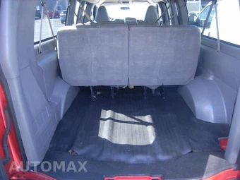 2023 Chevrolet Express 3500 Passenger Van LS 1LS 155.1" WB - miniatura 7