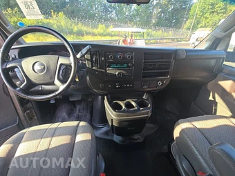 2023 Chevrolet Express 3500 Passenger Van LS 1LS 155.1" WB - miniatura 11