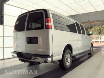 2023 Chevrolet Express 3500 Passenger Van LS 1LS 155.1" WB - miniatura 4