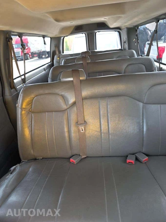 2023 Chevrolet Express 3500 Passenger Van LS 1LS 155.1" WB - miniatura 13
